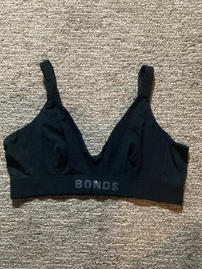 Bonds Black Wireless Logo Bralette